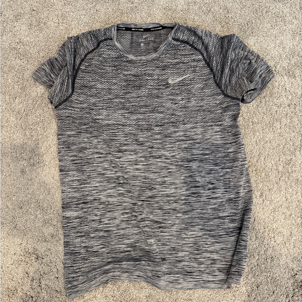 Nike Men's Heathered Black Tee